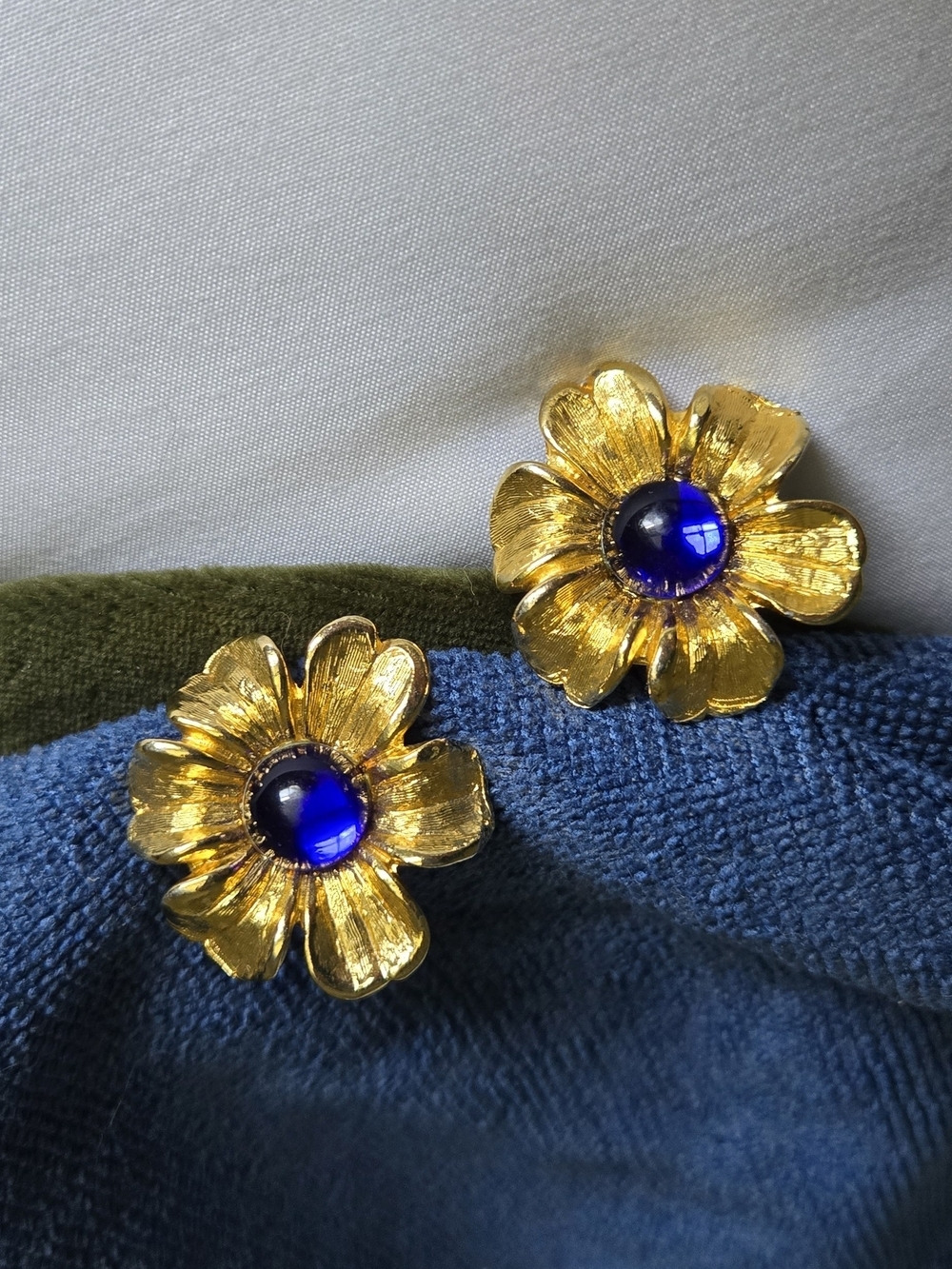 Vintage Gold Floral Earrings with Cobalt Blue Centers Clip On Earrings